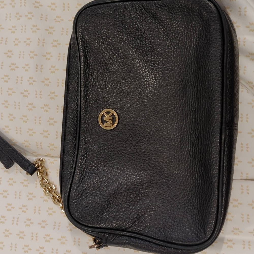 Michael kors crossbody - Picture 3 of 3